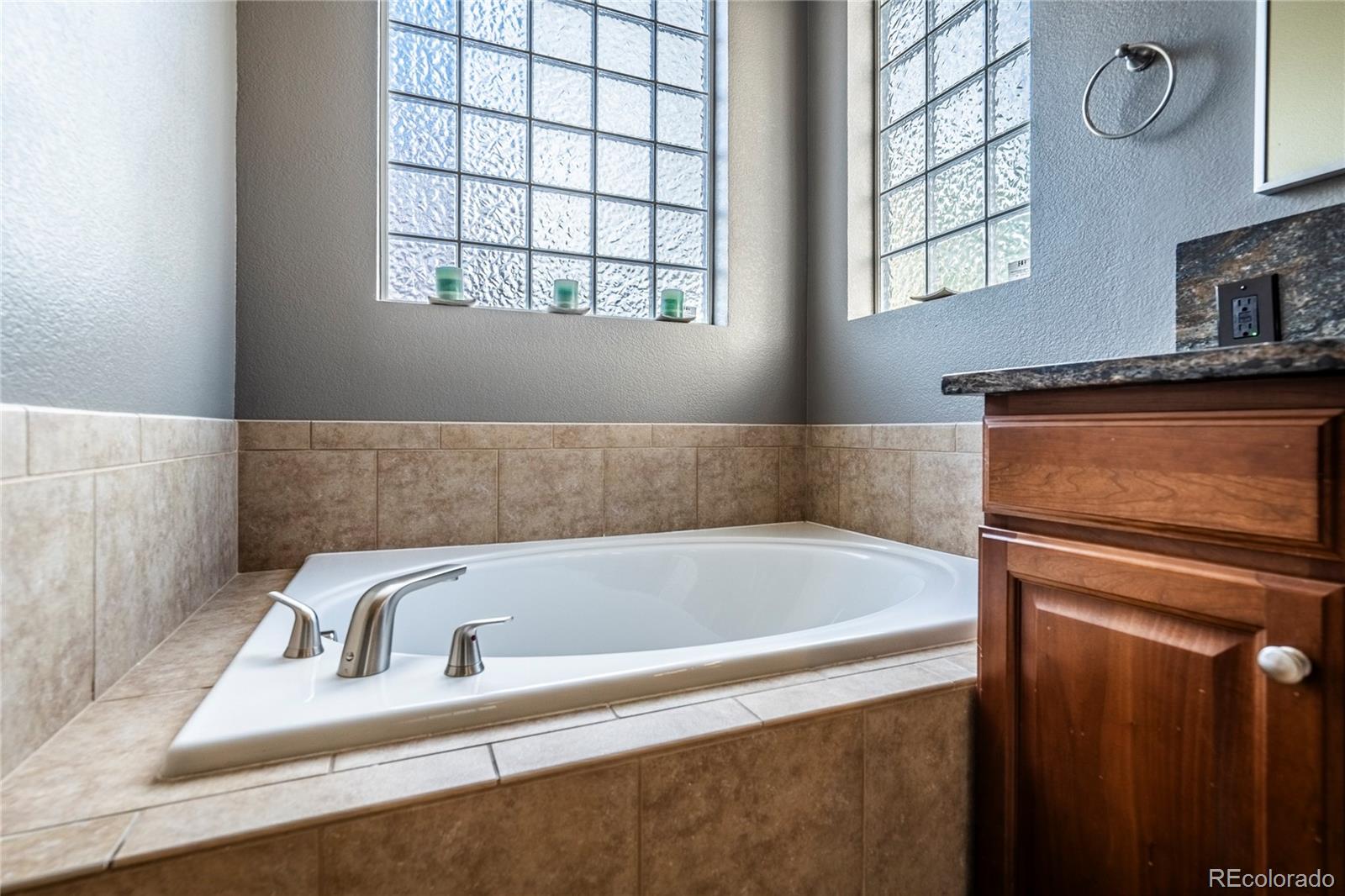 MLS Image #24 for 24101 e iowa place,aurora, Colorado