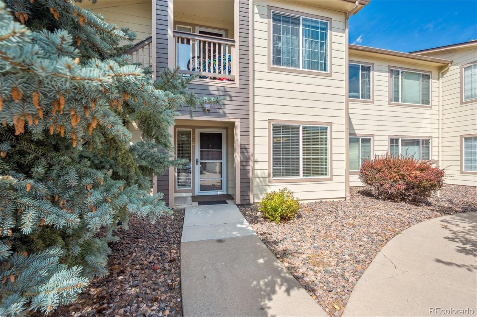 MLS Image #1 for 5415 s dover street 104,littleton, Colorado