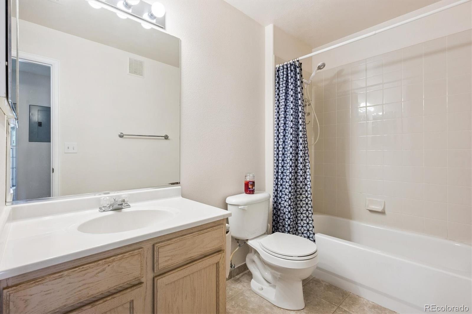 MLS Image #11 for 5415 s dover street 104,littleton, Colorado