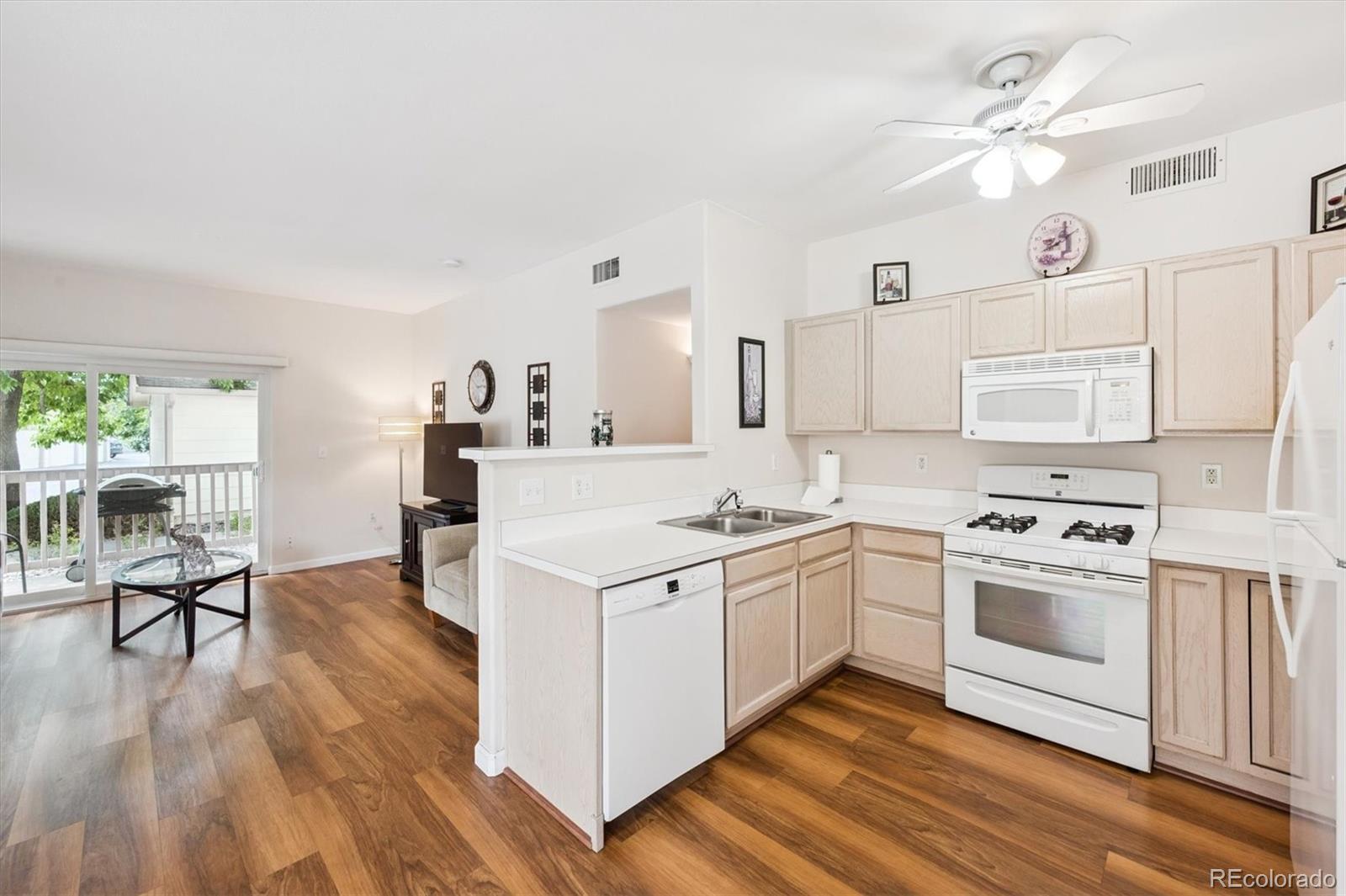 MLS Image #6 for 5415 s dover street 104,littleton, Colorado
