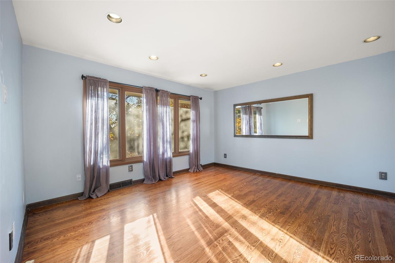MLS Image #11 for 2295 s beeler way,denver, Colorado