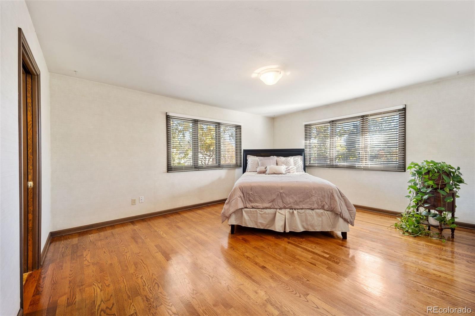 MLS Image #19 for 2295 s beeler way,denver, Colorado