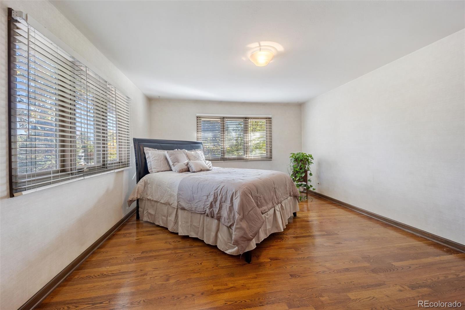 MLS Image #20 for 2295 s beeler way,denver, Colorado
