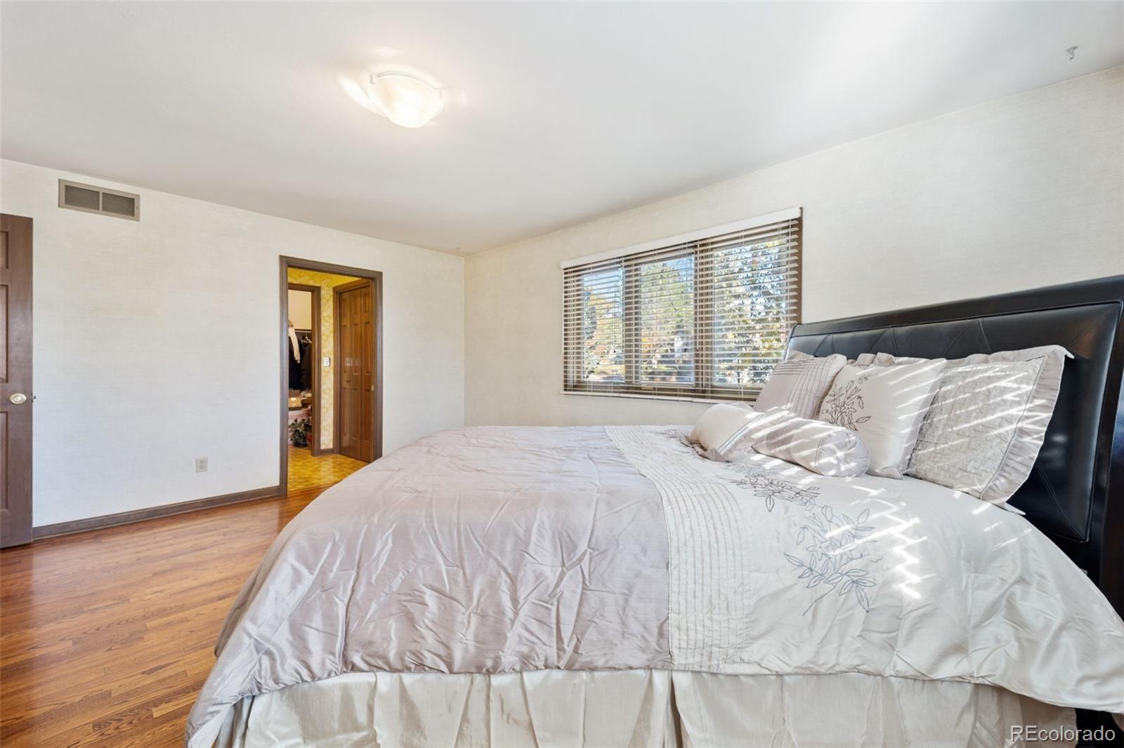 MLS Image #21 for 2295 s beeler way,denver, Colorado