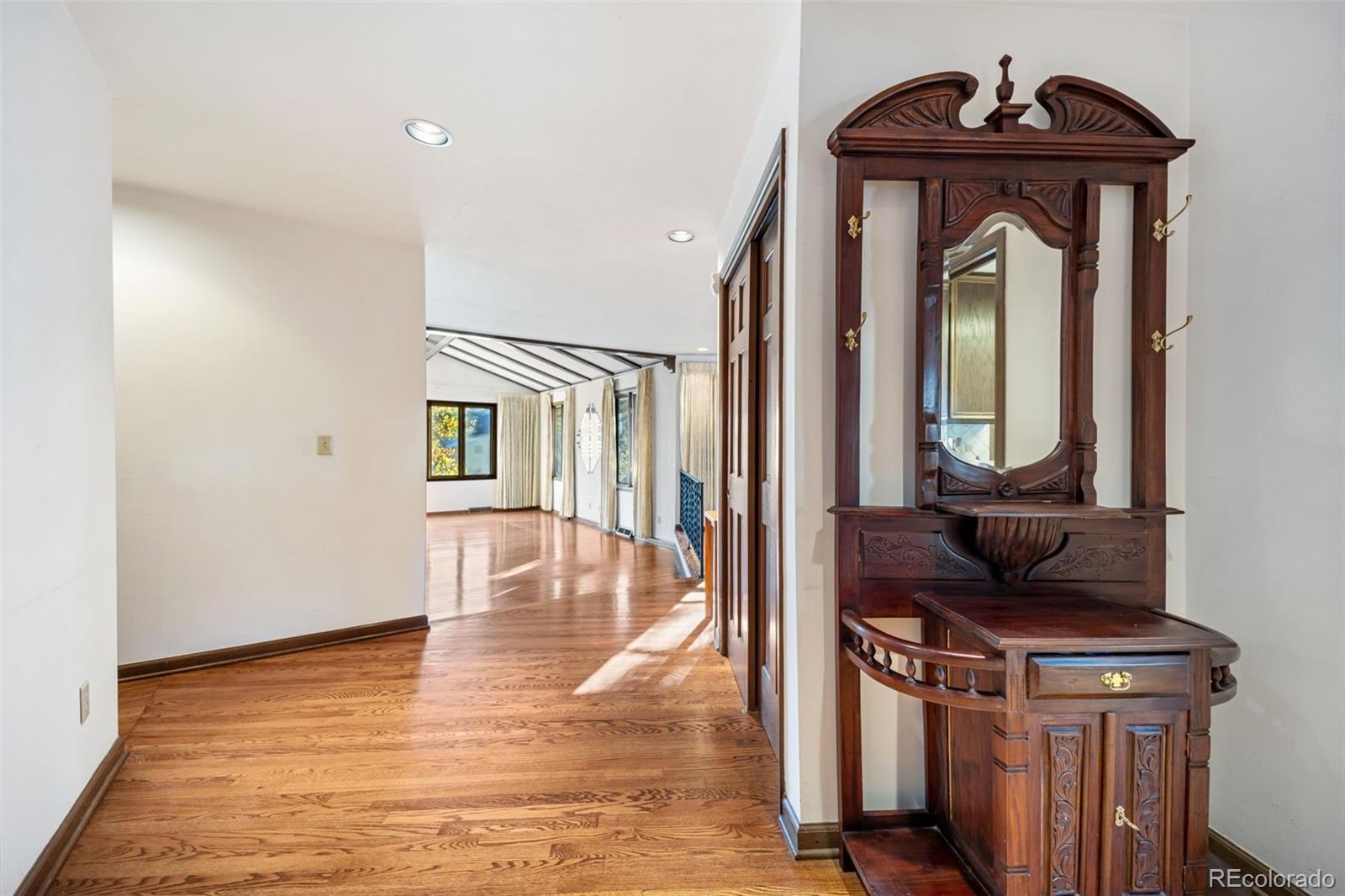 MLS Image #3 for 2295 s beeler way,denver, Colorado