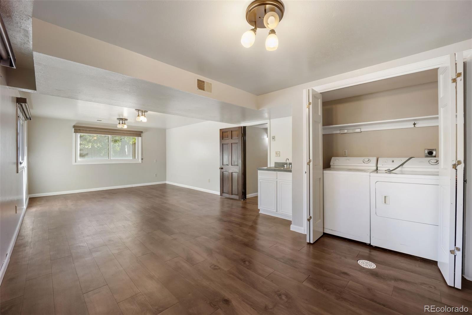 MLS Image #33 for 2295 s beeler way,denver, Colorado