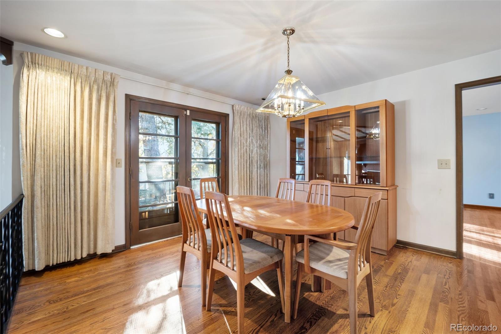 MLS Image #8 for 2295 s beeler way,denver, Colorado