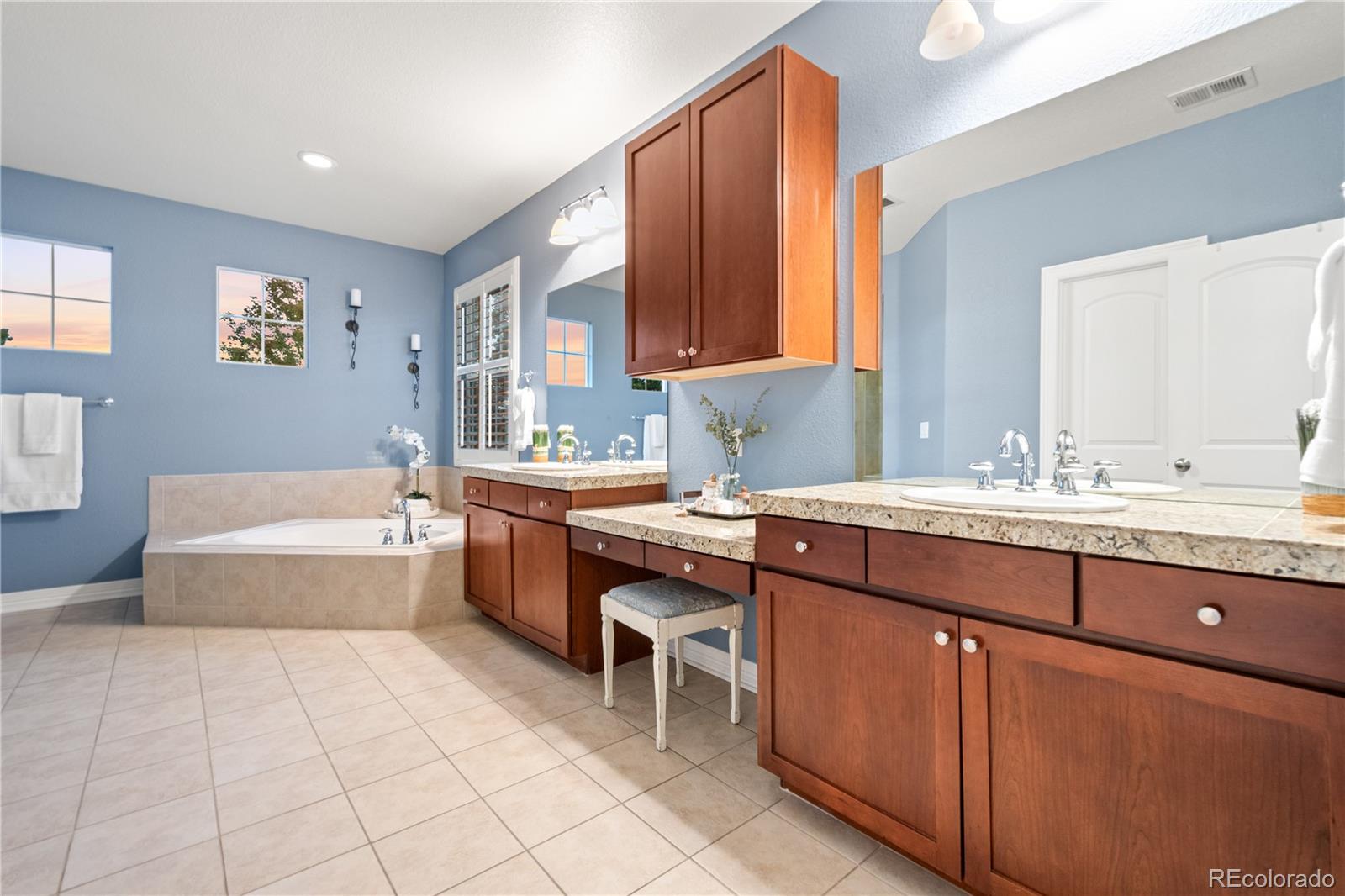 MLS Image #22 for 5033  silver feather way,broomfield, Colorado