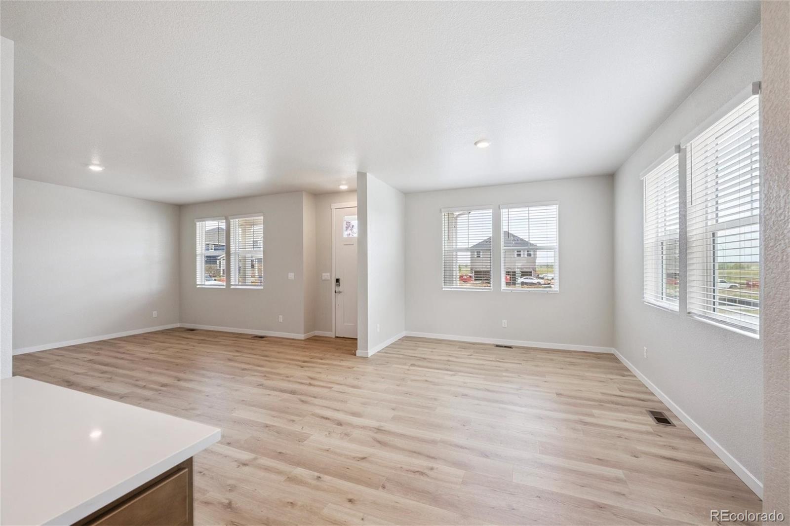 MLS Image #5 for 22344 e 6th place,aurora, Colorado