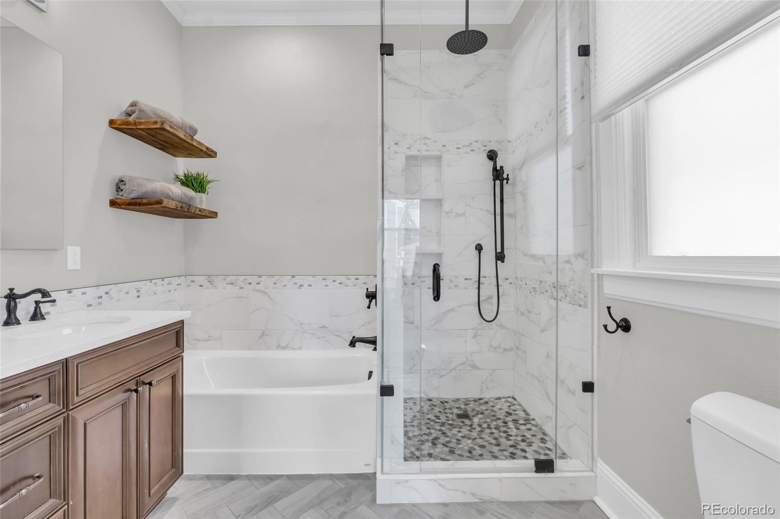 MLS Image #12 for 646 s lincoln street,denver, Colorado