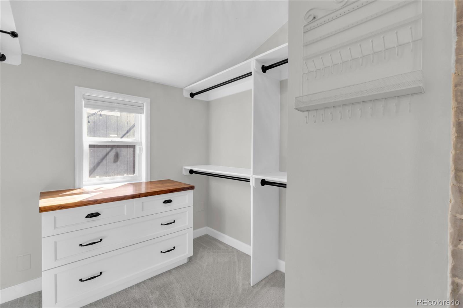 MLS Image #14 for 646 s lincoln street,denver, Colorado