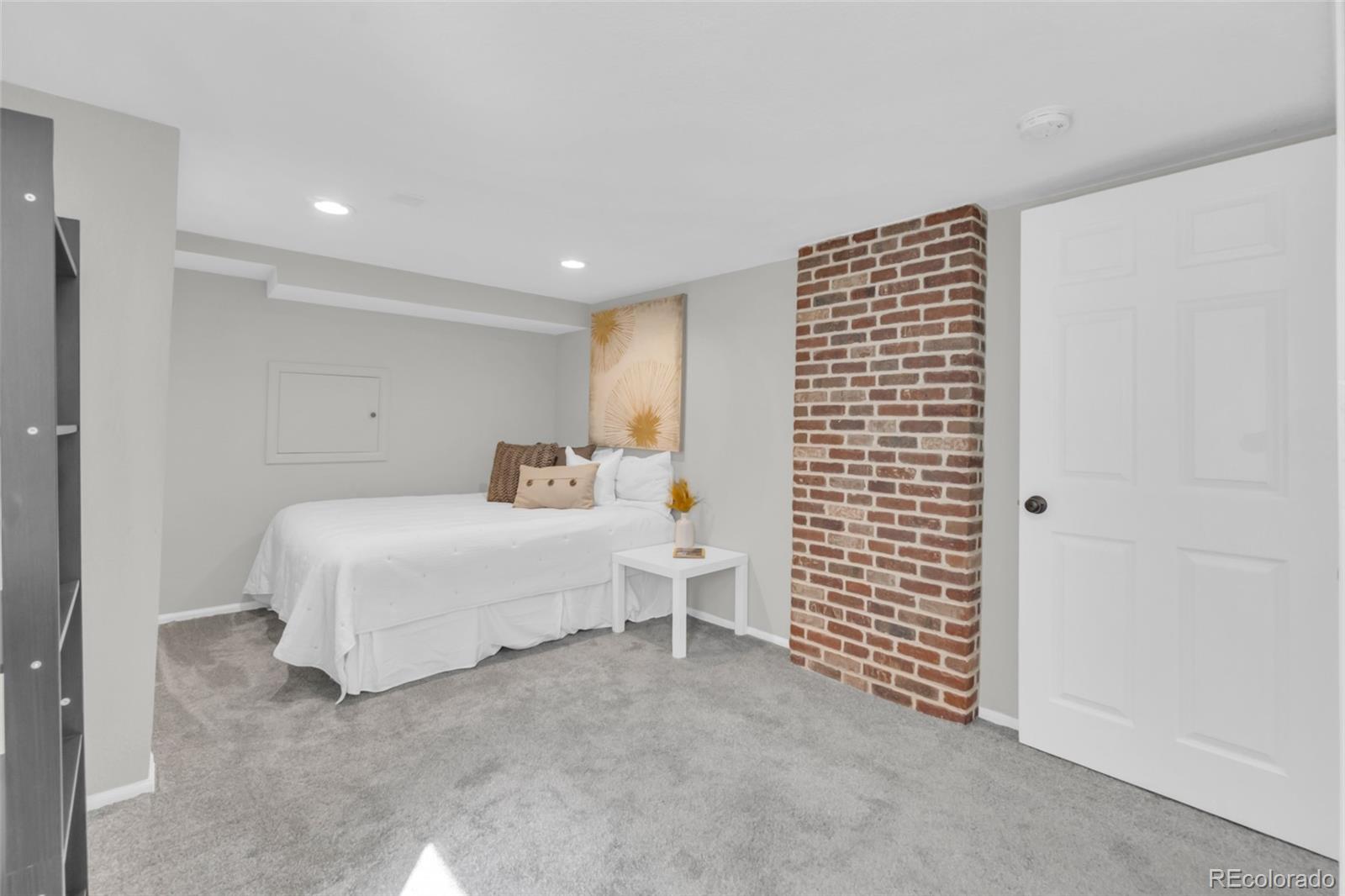 MLS Image #15 for 646 s lincoln street,denver, Colorado
