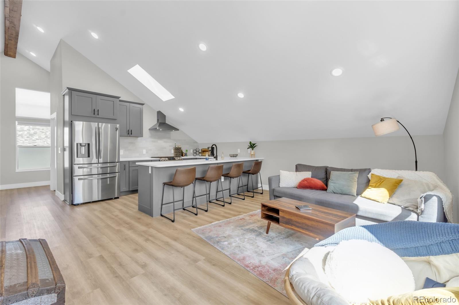 MLS Image #18 for 646 s lincoln street,denver, Colorado