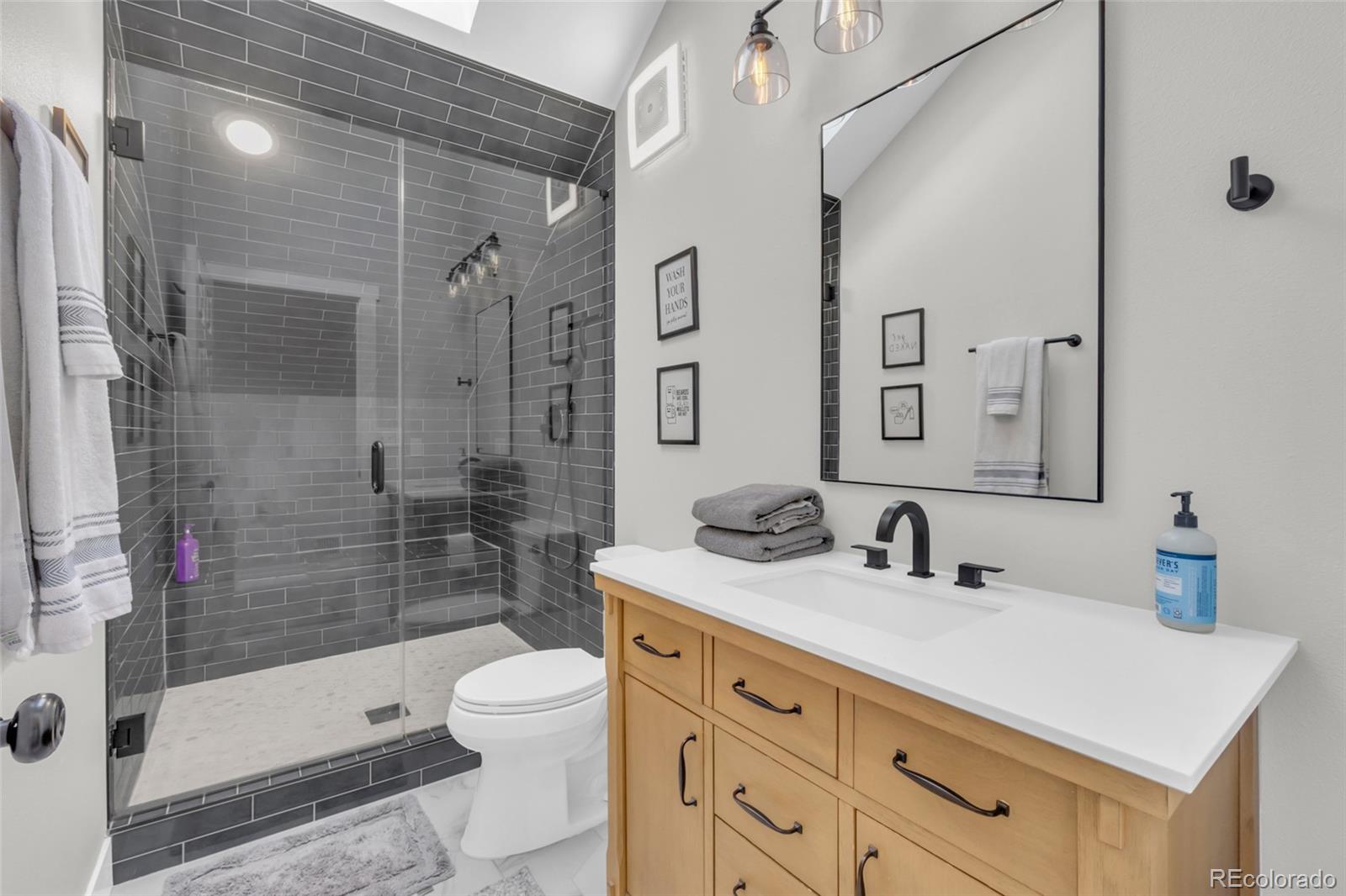 MLS Image #21 for 646 s lincoln street,denver, Colorado