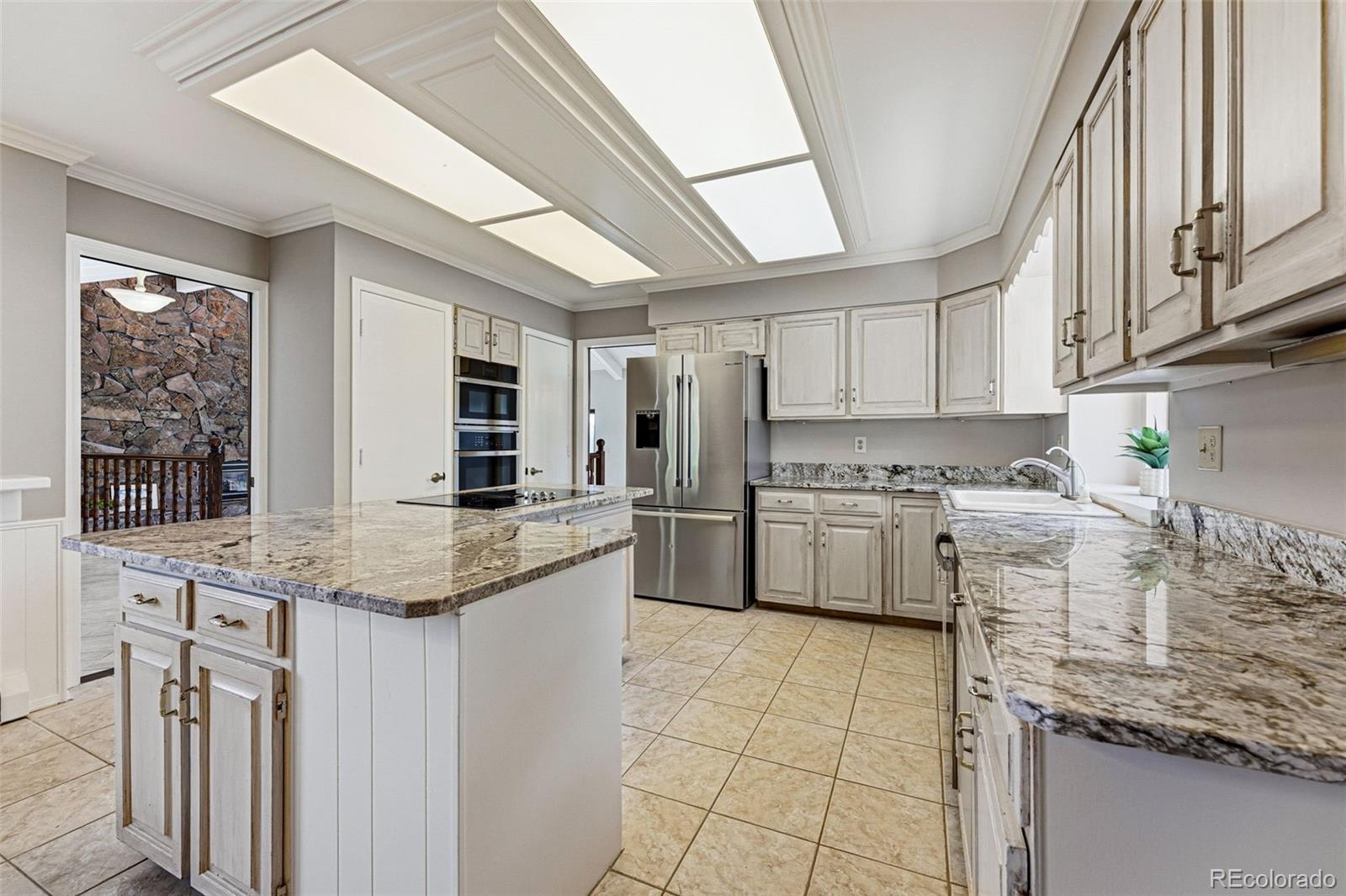 MLS Image #1 for 16066  ridge tee drive,morrison, Colorado