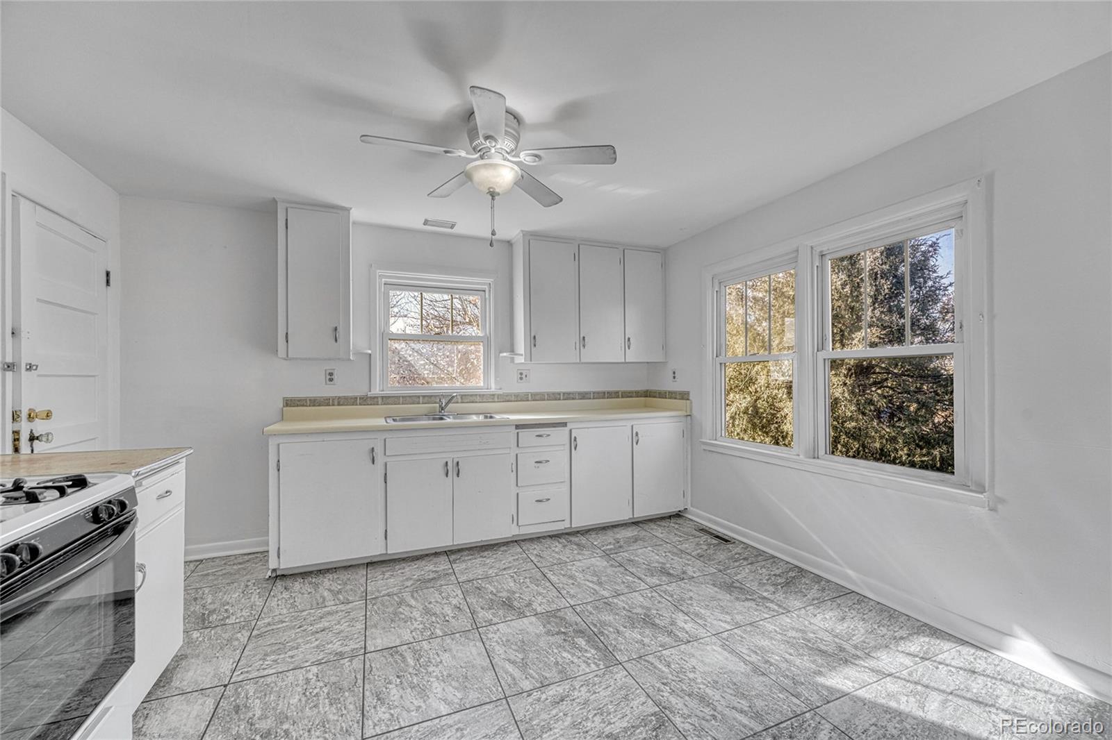 MLS Image #13 for 1678  arapahoe street,strasburg, Colorado