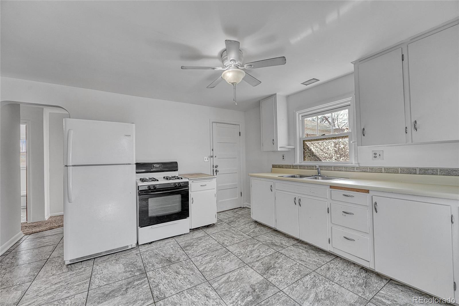 MLS Image #15 for 1678  arapahoe street,strasburg, Colorado