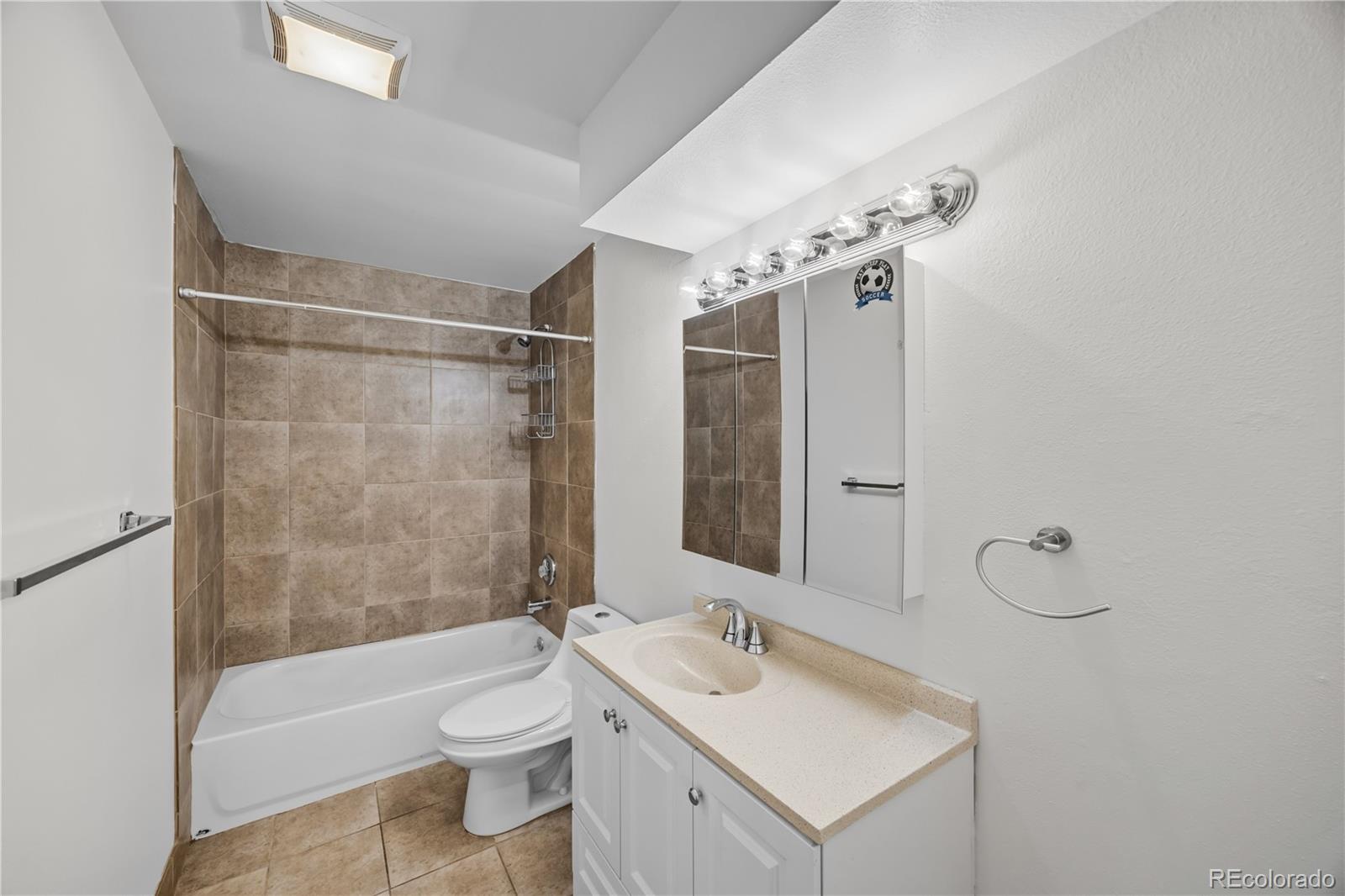 MLS Image #5 for 12173  melody drive 303,denver, Colorado