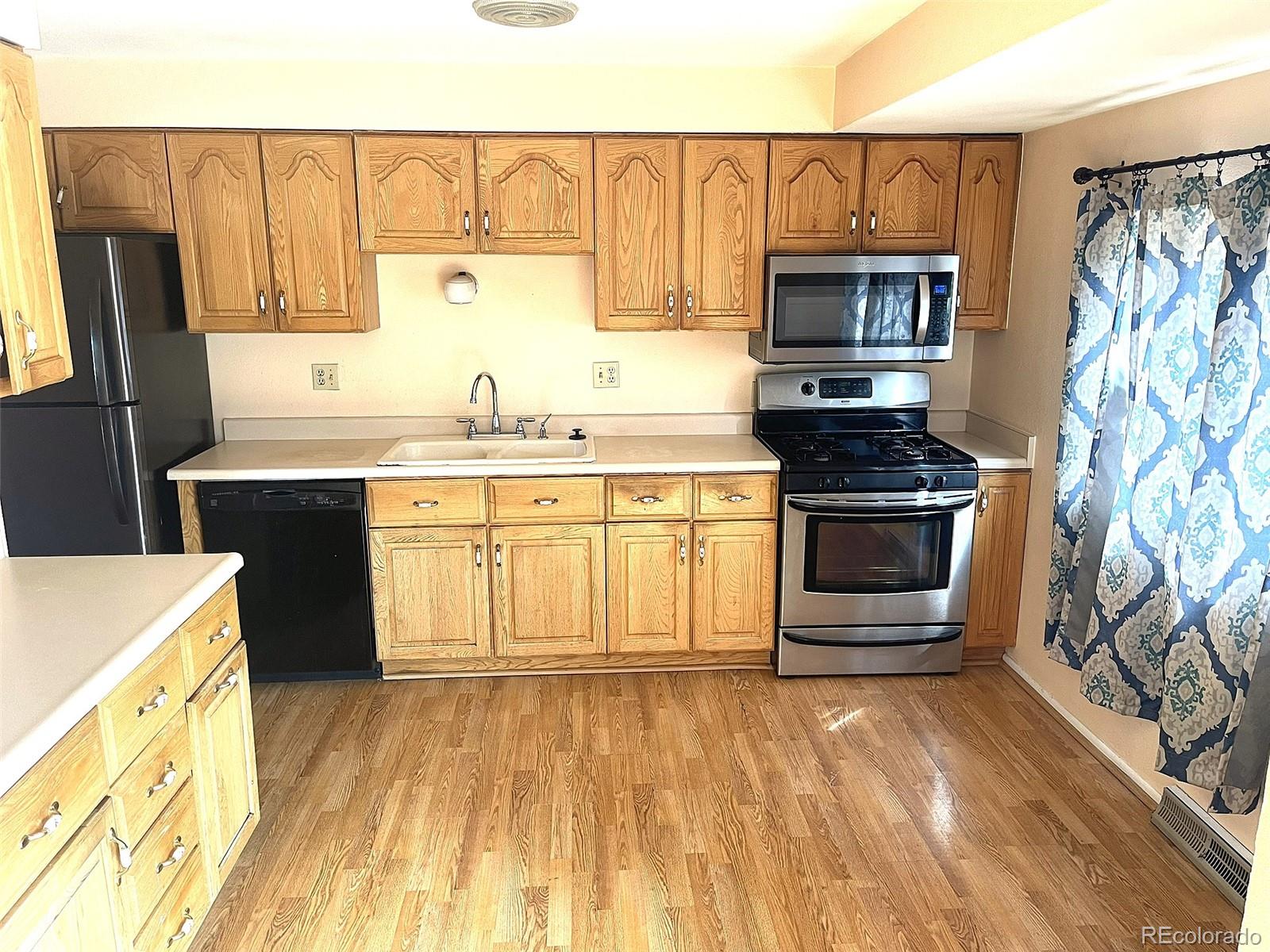 MLS Image #2 for 1280  dearborn street,aurora, Colorado