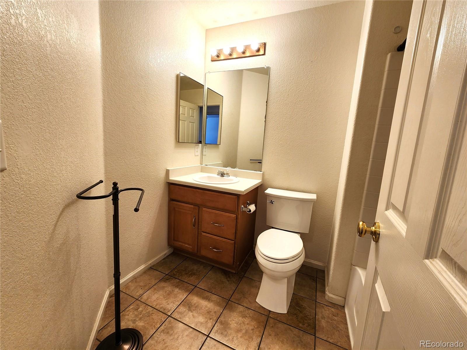 MLS Image #13 for 4339 s independence court,littleton, Colorado