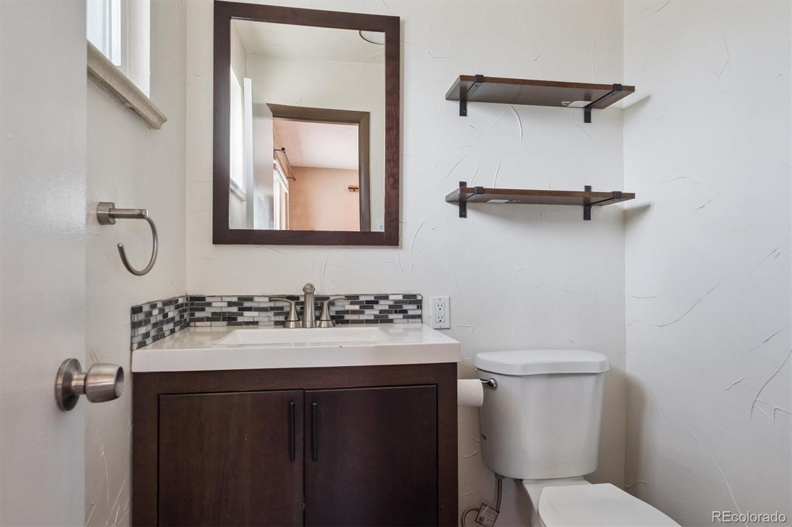 MLS Image #11 for 1515 s monaco parkway,denver, Colorado