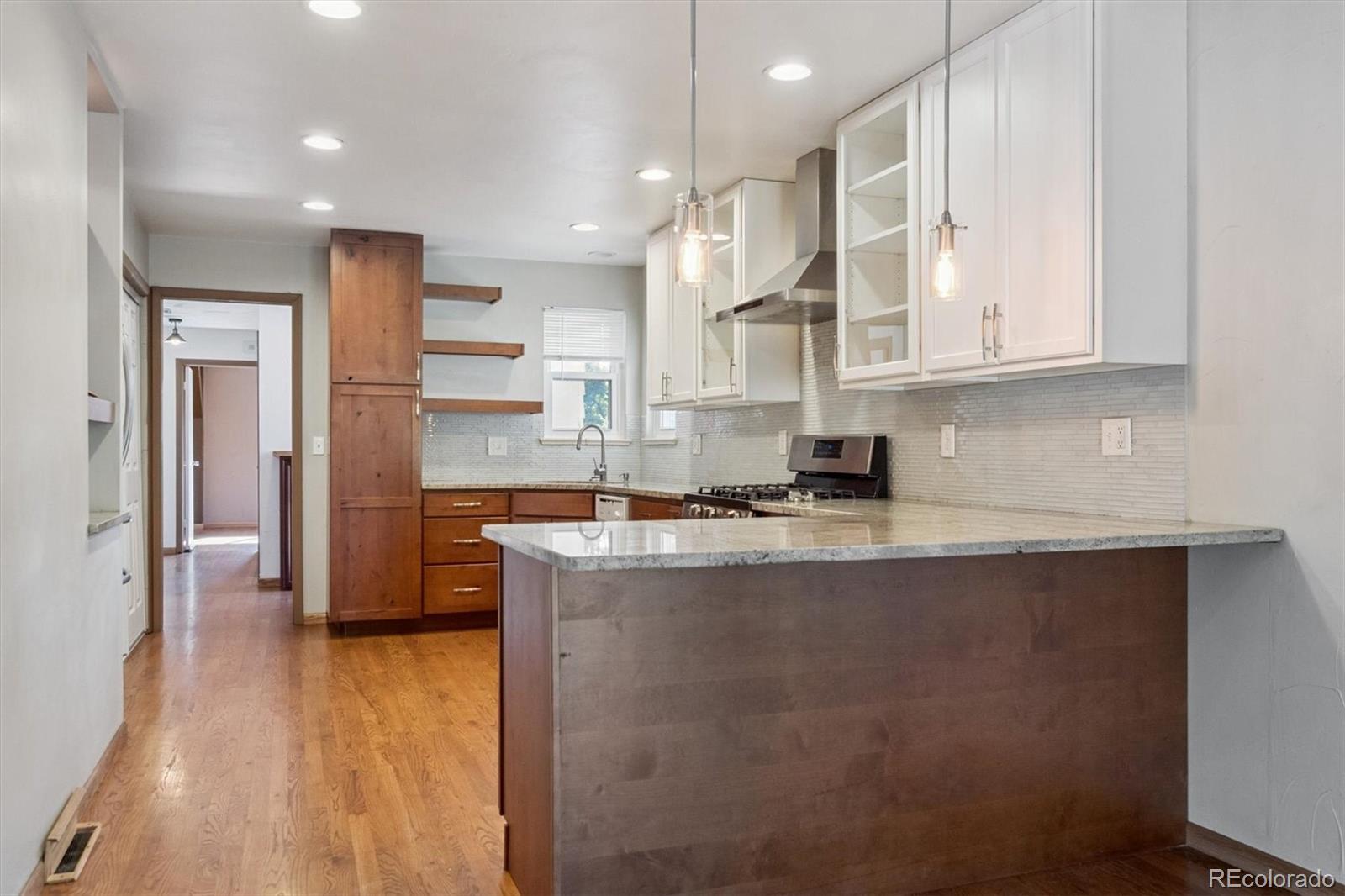 MLS Image #5 for 1515 s monaco parkway,denver, Colorado