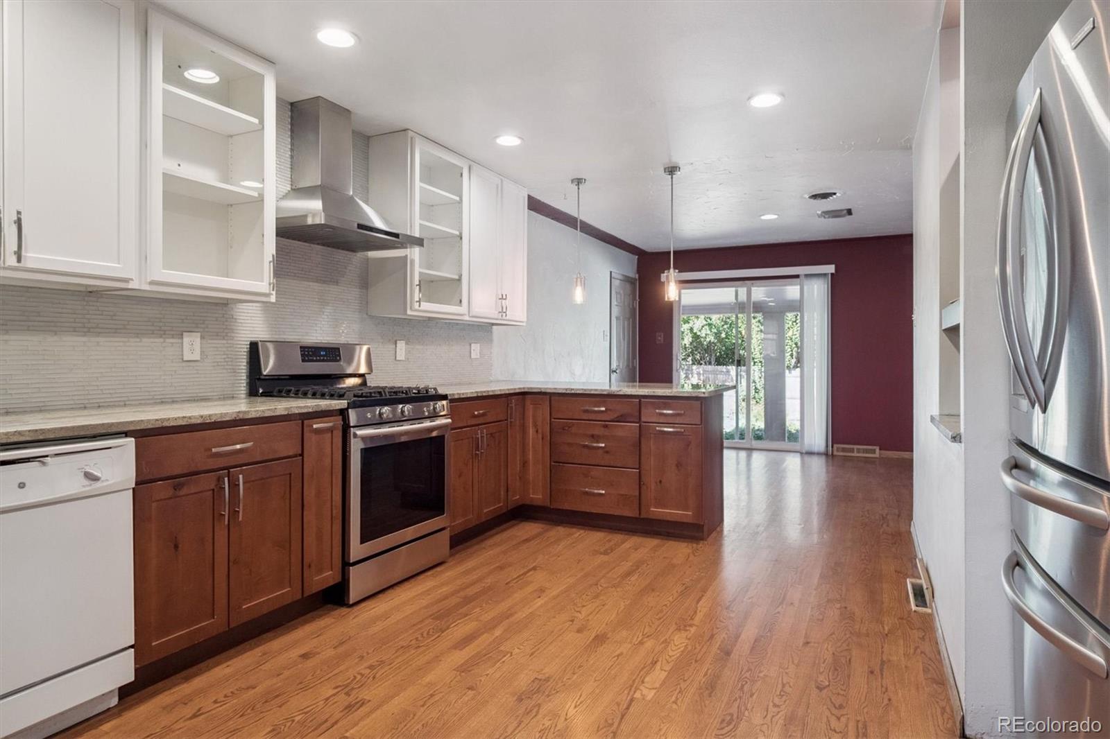MLS Image #6 for 1515 s monaco parkway,denver, Colorado