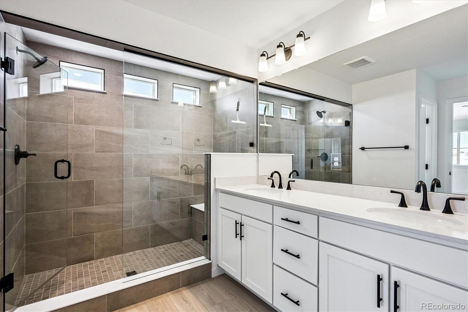 MLS Image #15 for 17543 e virginia avenue,aurora, Colorado