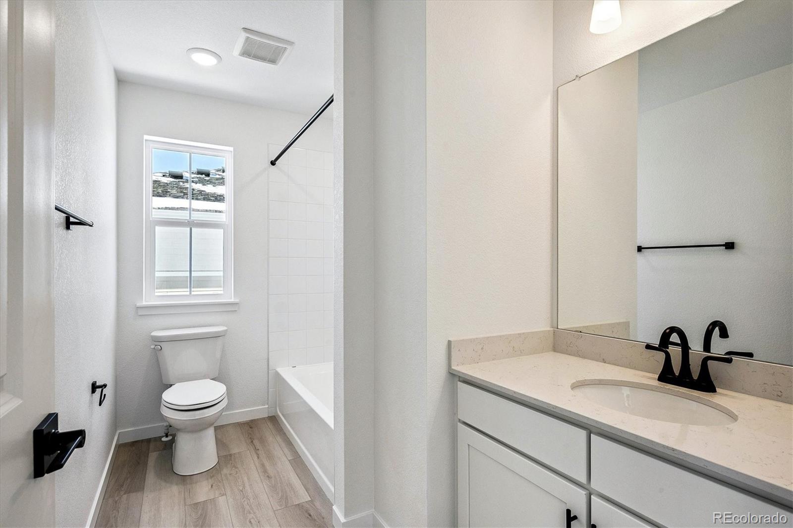 MLS Image #18 for 17543 e virginia avenue,aurora, Colorado
