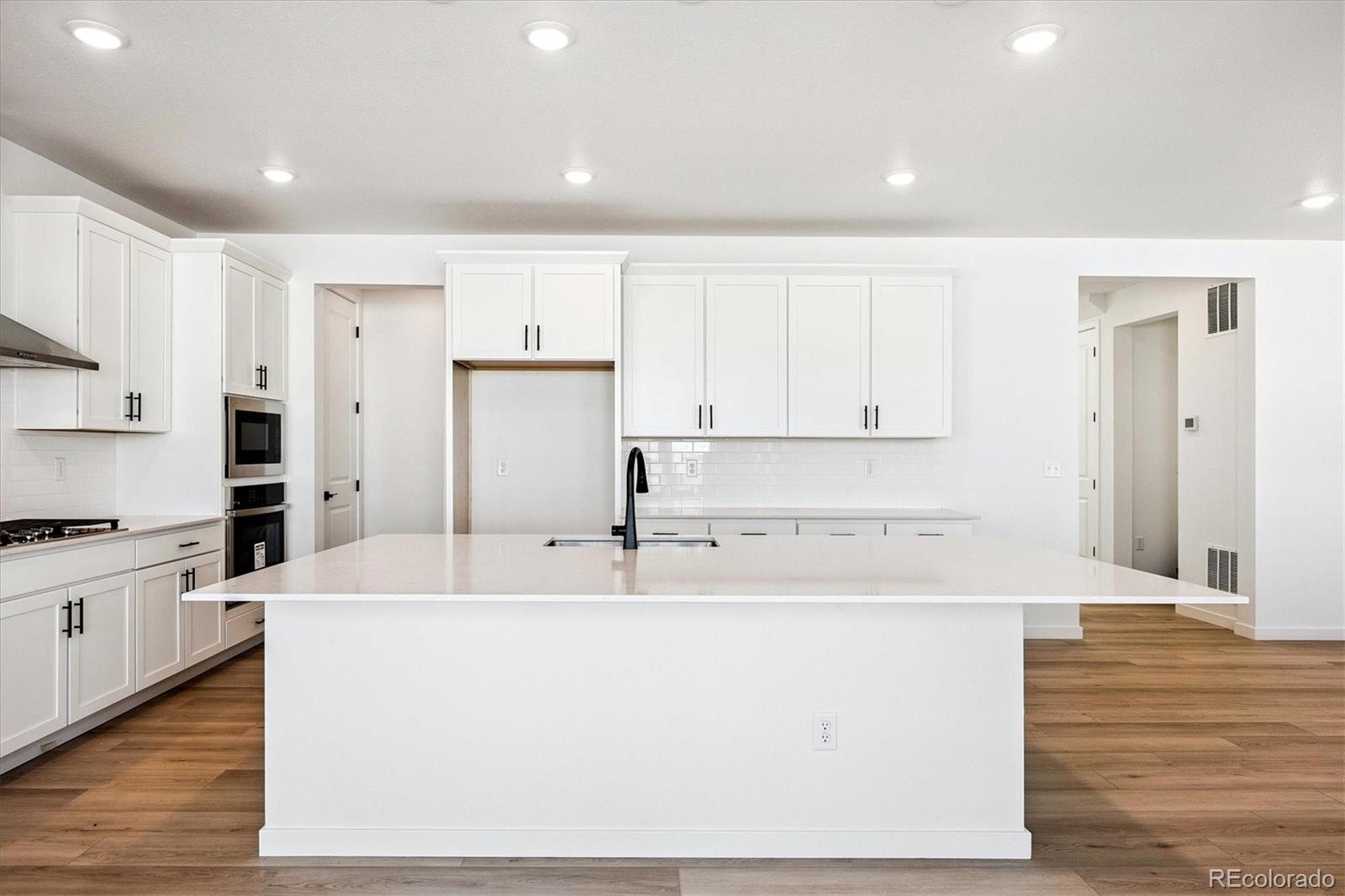 MLS Image #6 for 17543 e virginia avenue,aurora, Colorado