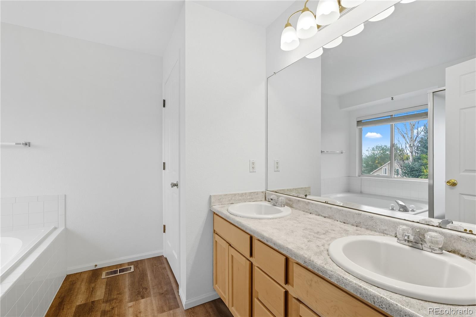 MLS Image #19 for 18336 e amherst drive,aurora, Colorado