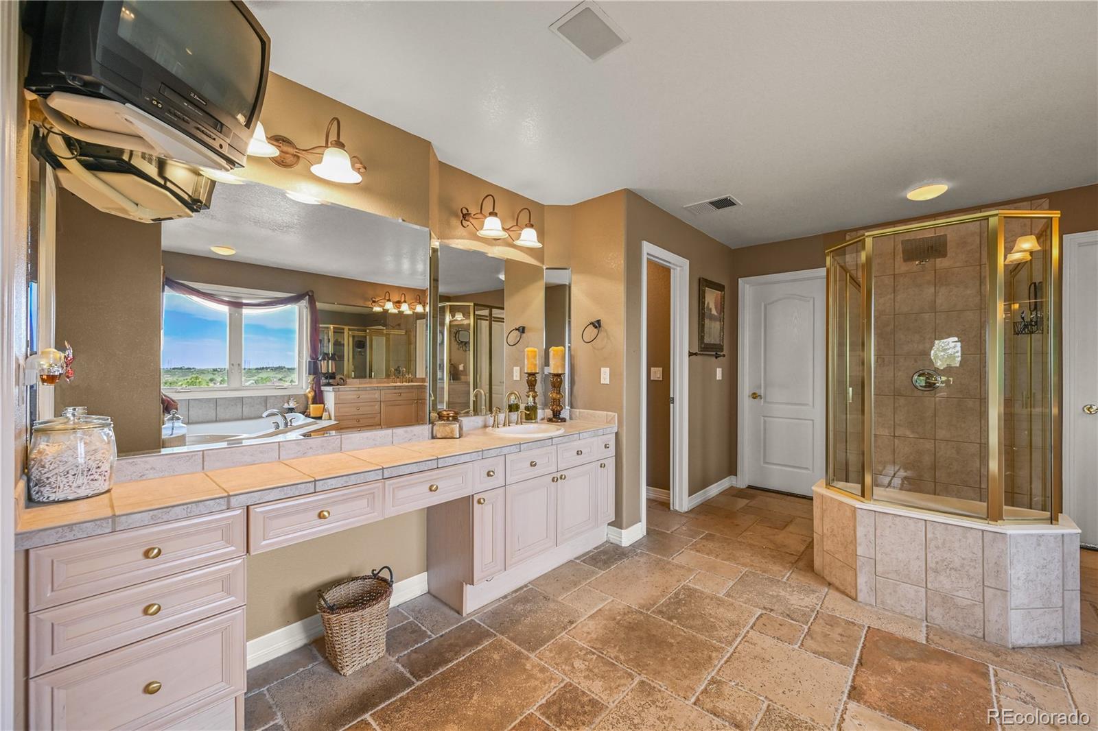 MLS Image #17 for 8518  high ridge ,castle pines, Colorado