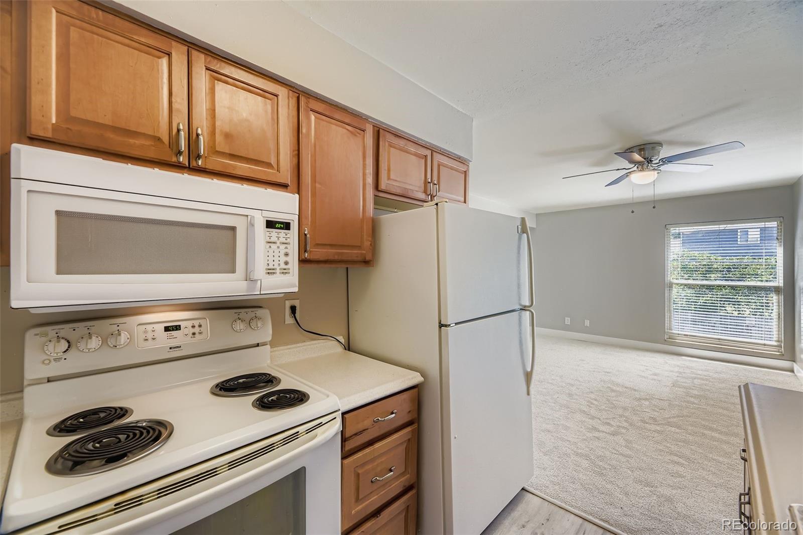 MLS Image #16 for 3663 s sheridan boulevard j12,denver, Colorado