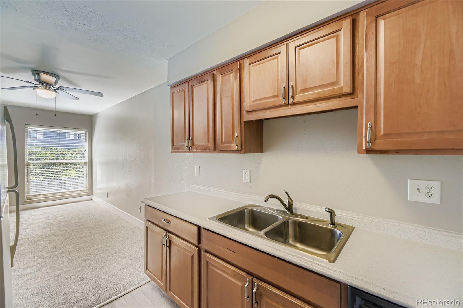 MLS Image #18 for 3663 s sheridan boulevard j12,denver, Colorado