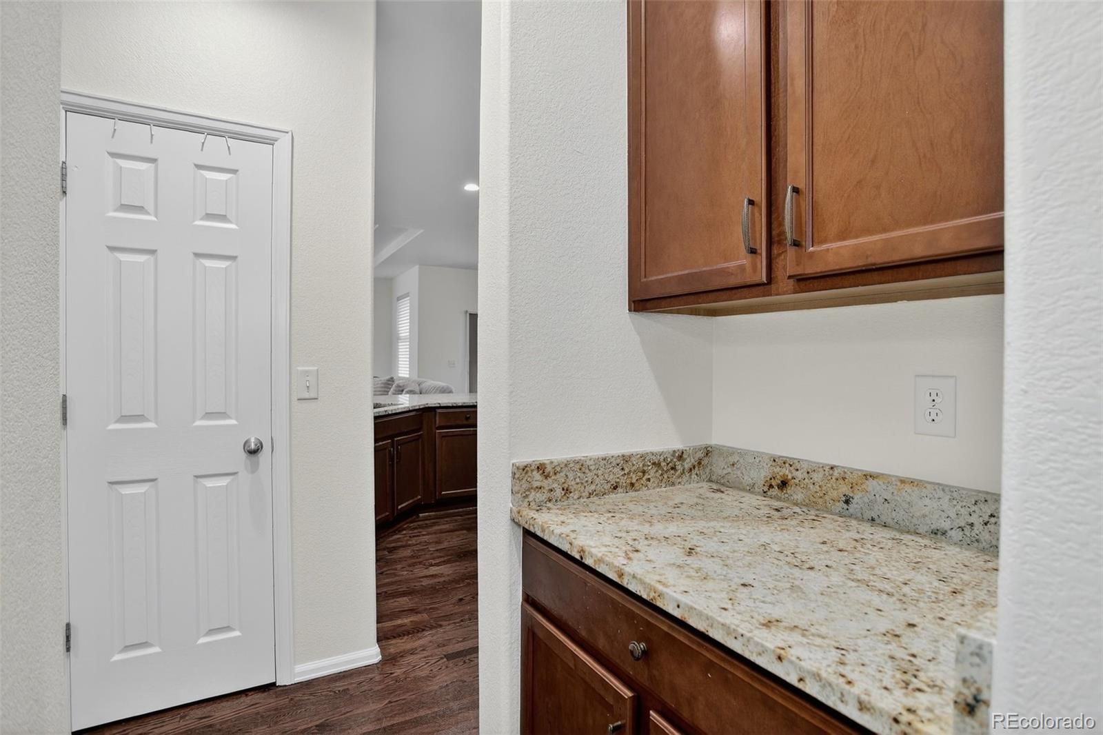 MLS Image #10 for 158 n kellerman street,aurora, Colorado