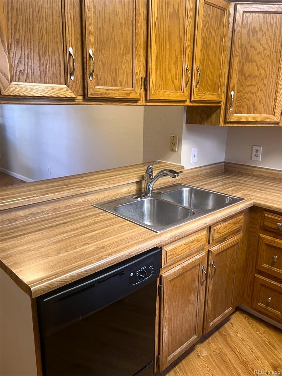 MLS Image #5 for 1811 s quebec way,denver, Colorado