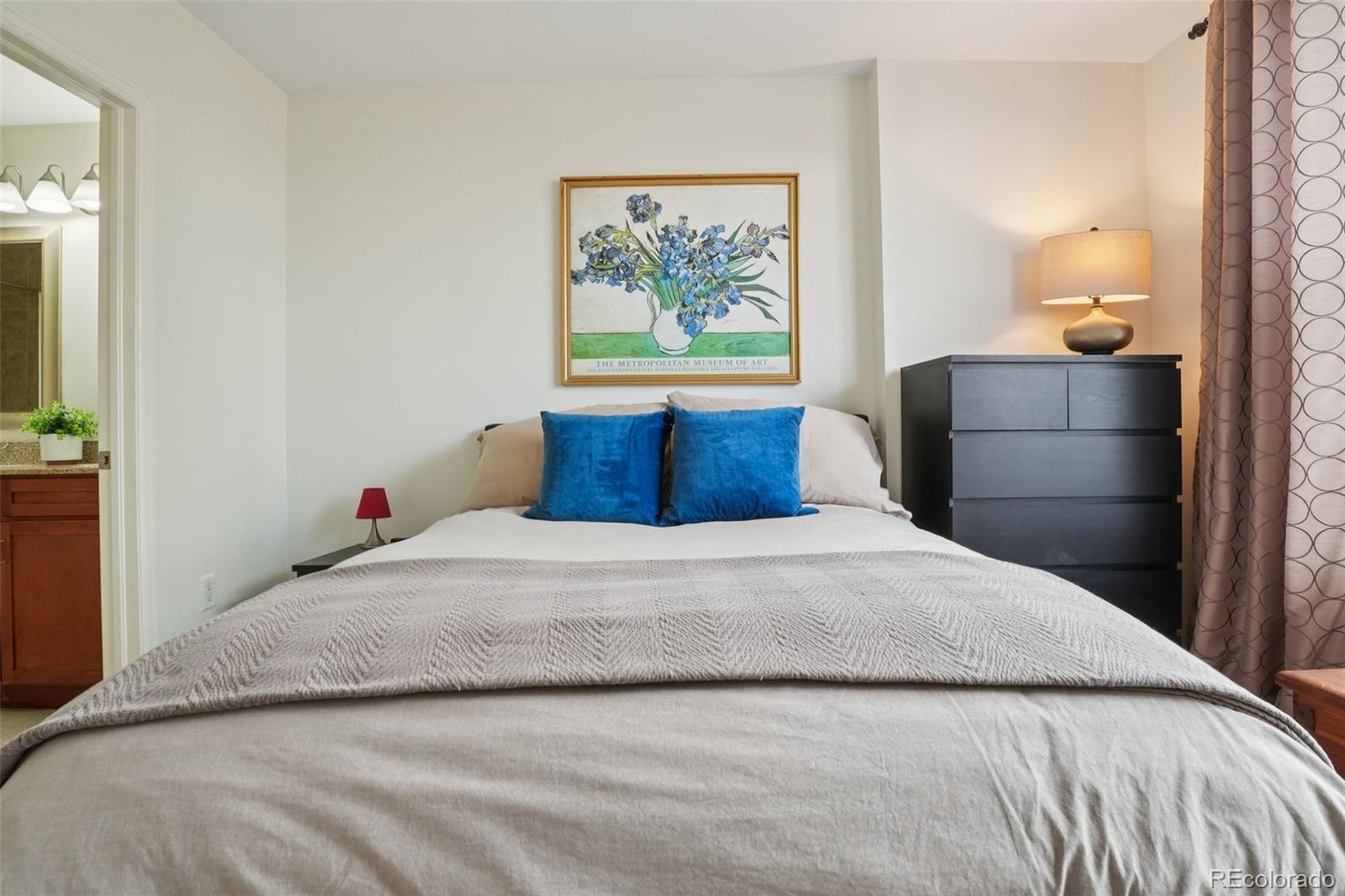 MLS Image #24 for 1975 n grant street 515,denver, Colorado