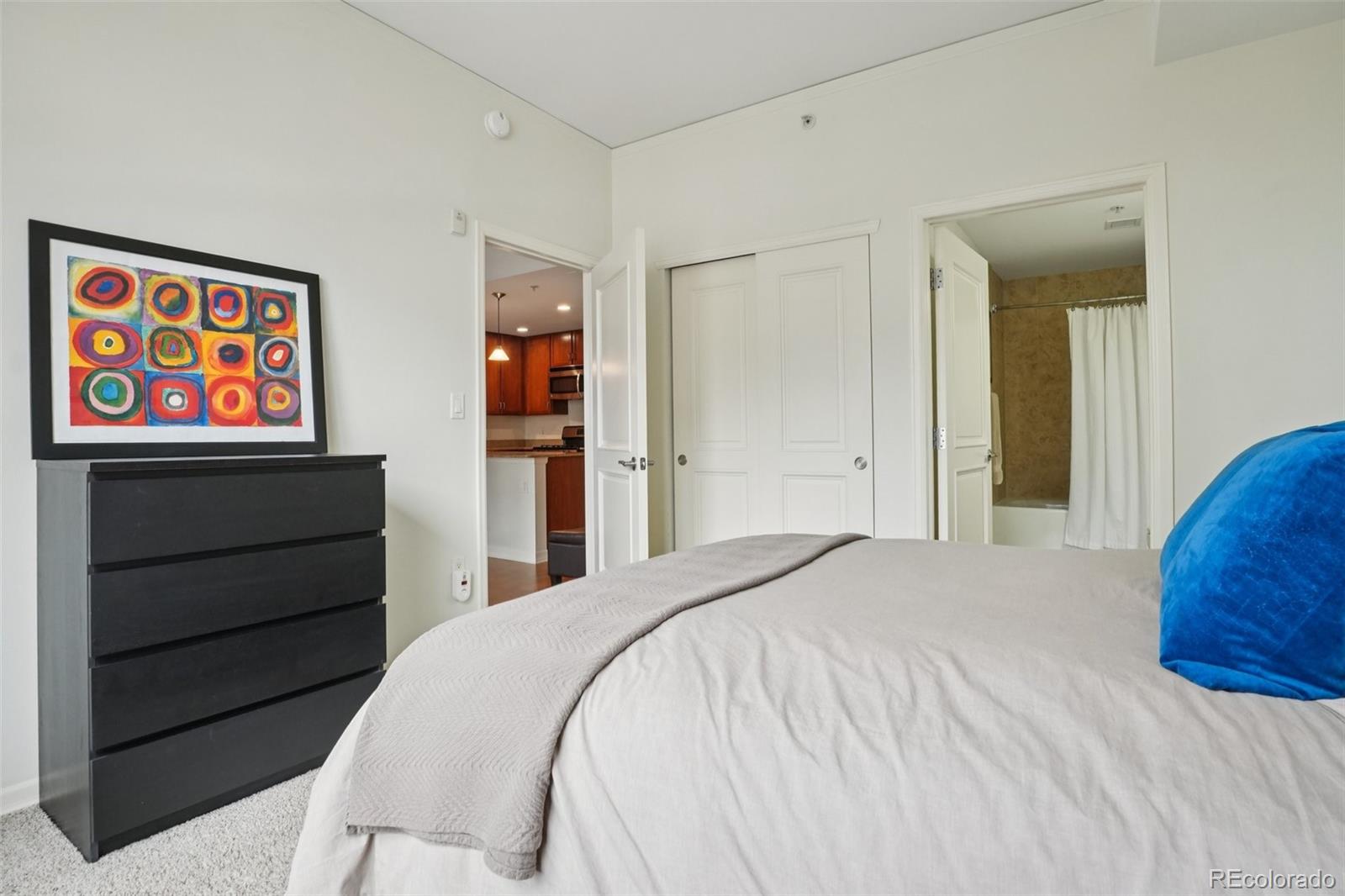 MLS Image #26 for 1975 n grant street 515,denver, Colorado