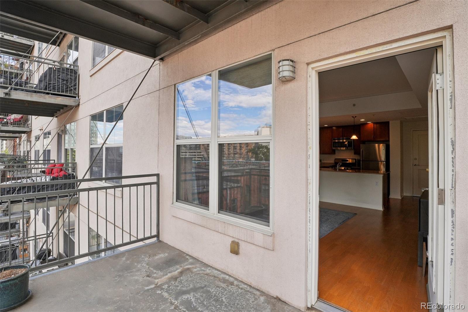 MLS Image #34 for 1975 n grant street 515,denver, Colorado