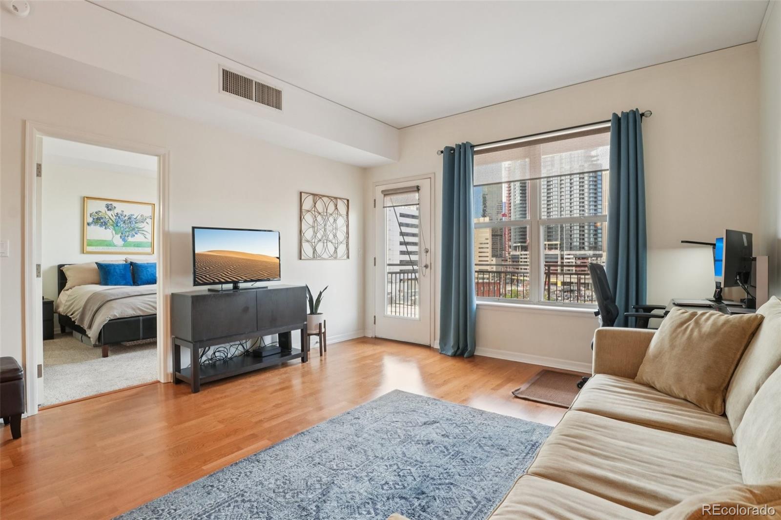 MLS Image #9 for 1975 n grant street 515,denver, Colorado