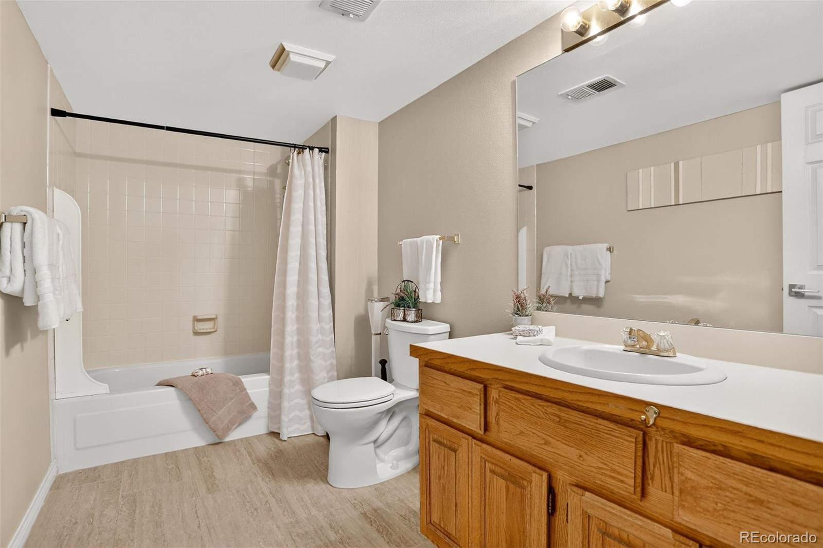 MLS Image #19 for 1608 s rosemary street ,denver, Colorado