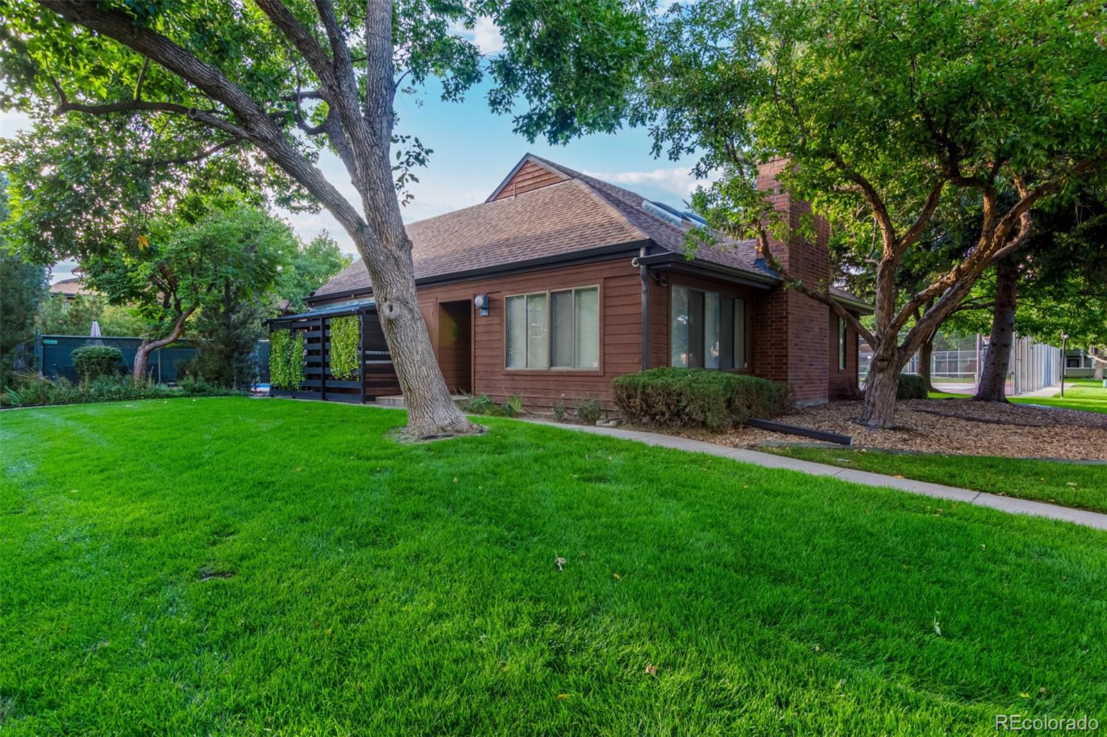 MLS Image #21 for 540 s forest street 1-104,denver, Colorado
