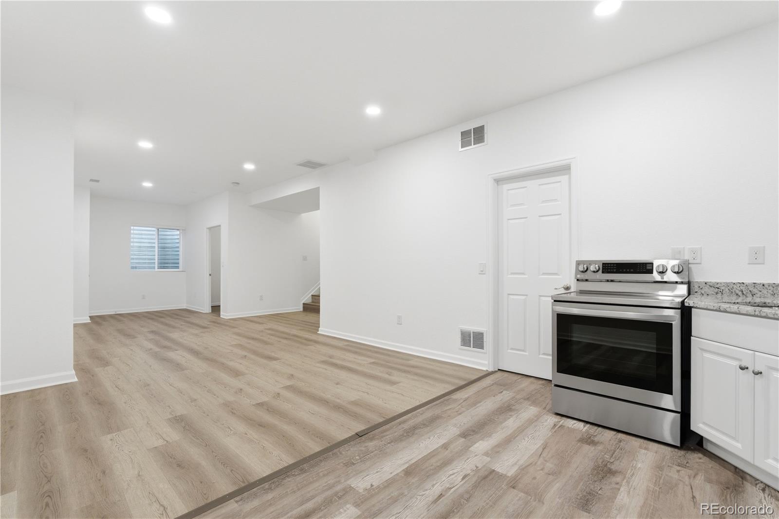 MLS Image #38 for 6345 s harvest street,aurora, Colorado