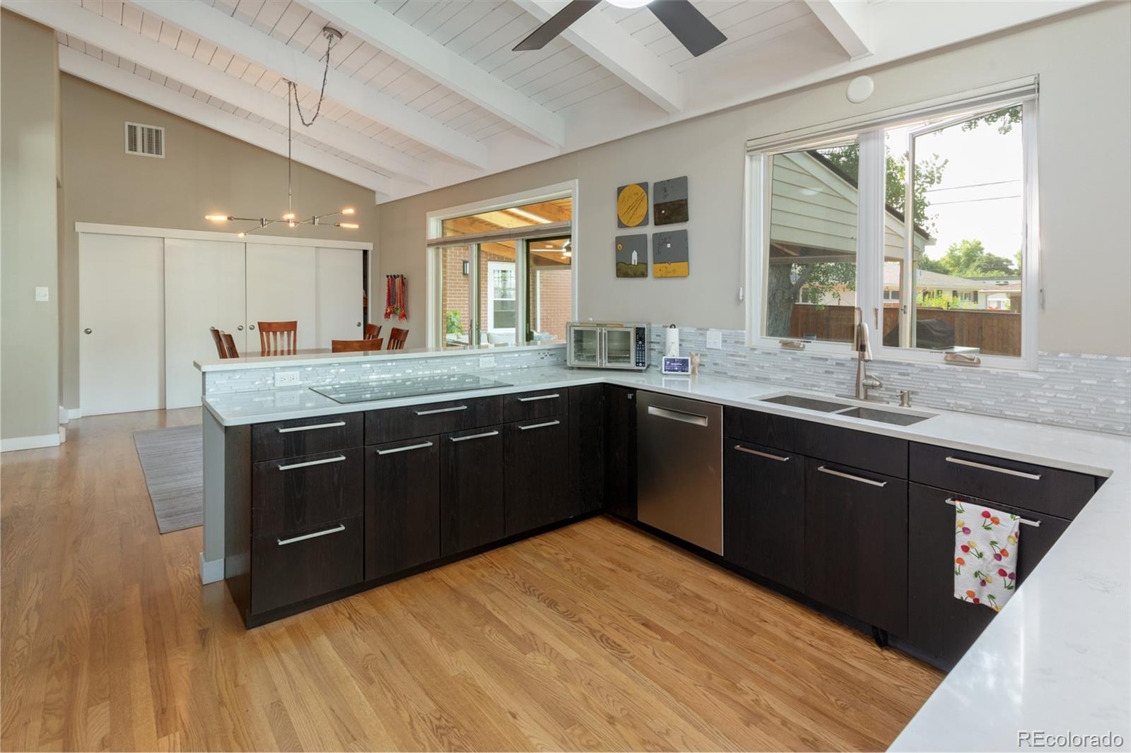 MLS Image #12 for 2550 e eldorado place,denver, Colorado