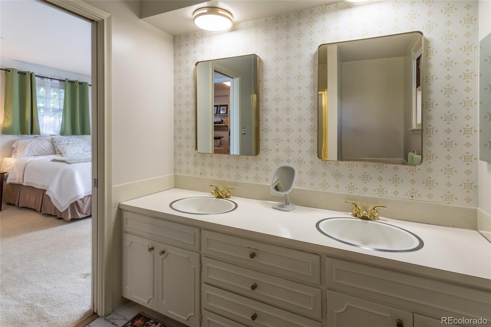 MLS Image #28 for 2550 e eldorado place,denver, Colorado