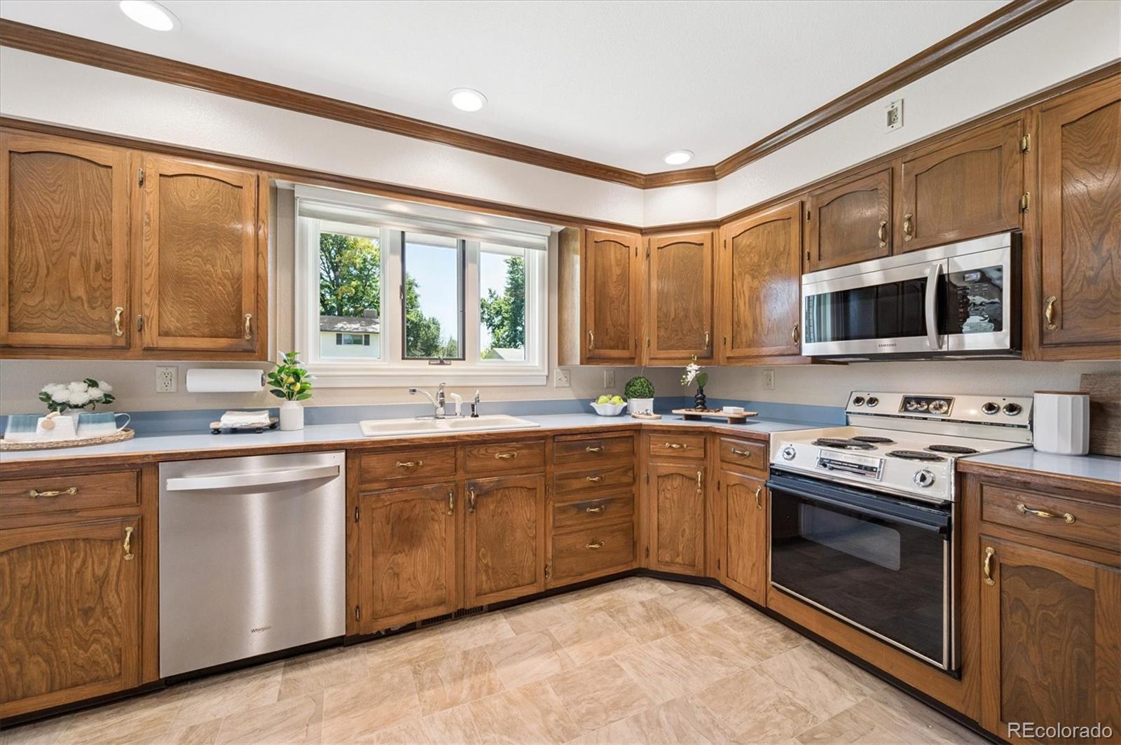 MLS Image #12 for 2212  ammons street,lakewood, Colorado