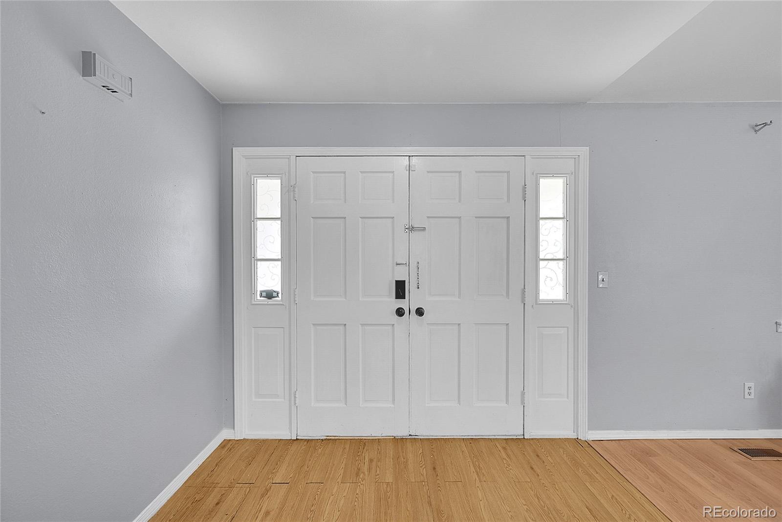 MLS Image #4 for 5255 s waco street,centennial, Colorado