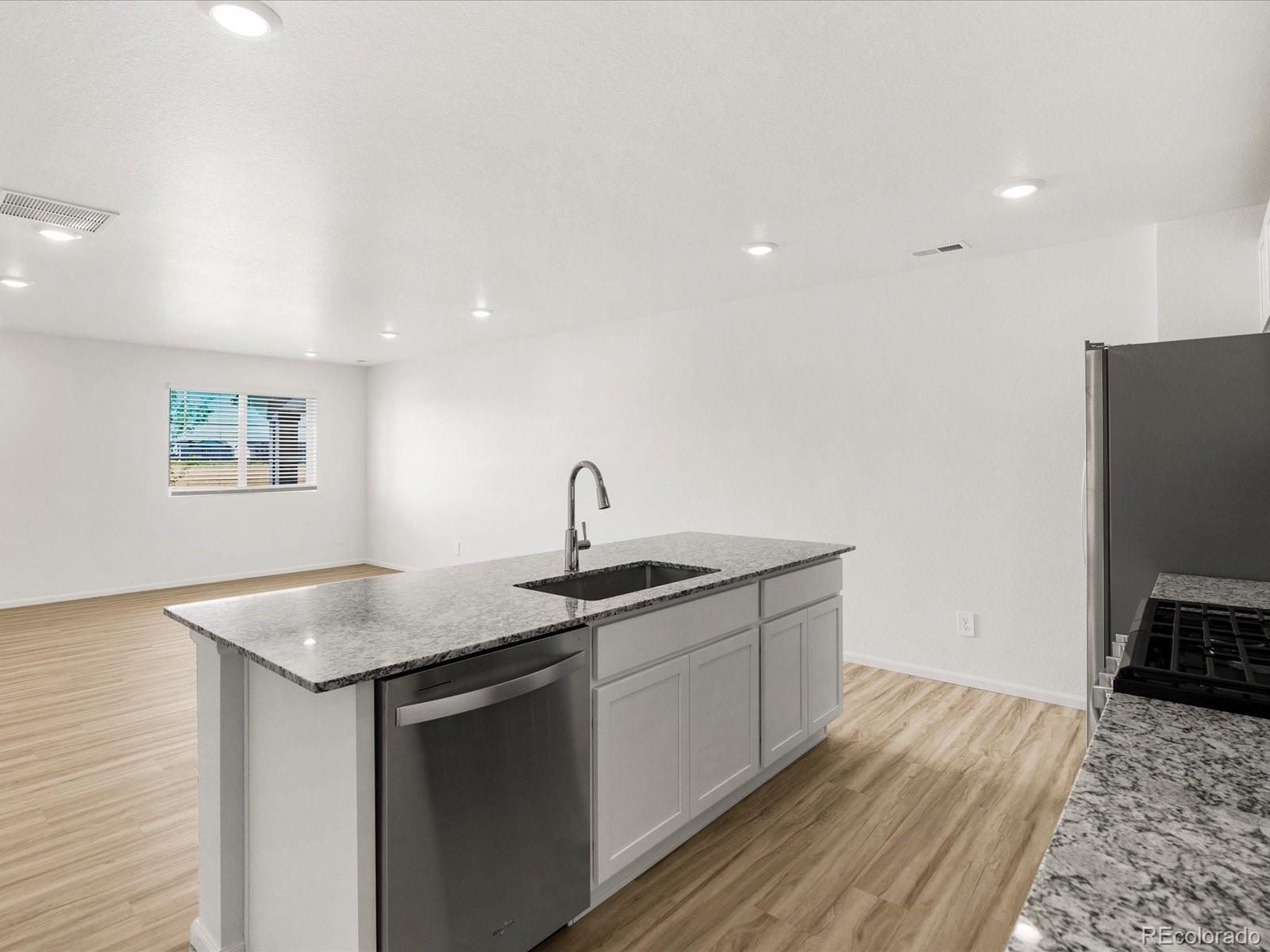 MLS Image #10 for 21117 e 65th avenue,aurora, Colorado