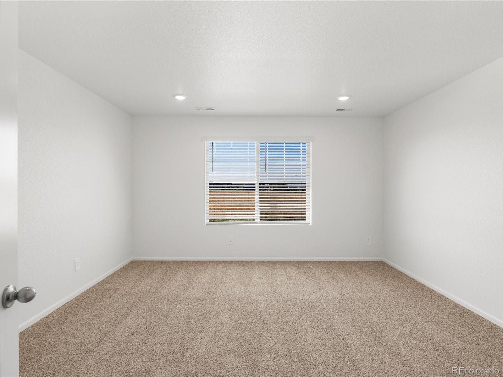 MLS Image #16 for 21117 e 65th avenue,aurora, Colorado