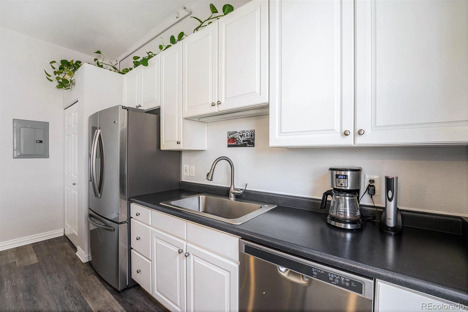 MLS Image #17 for 277 n broadway  301,denver, Colorado